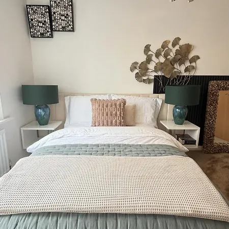 2-bedroom Business Travel Apartment