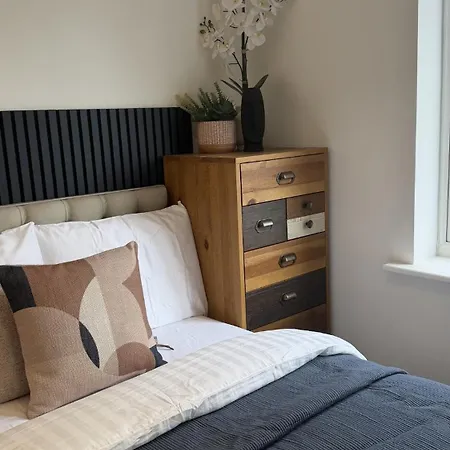 2-bedroom Business Travel Apartment